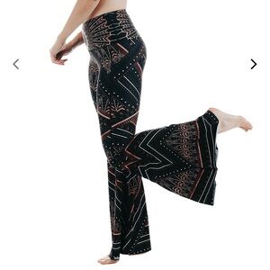NWT Yoga Democracy Humble Warrior printed Bell pants S